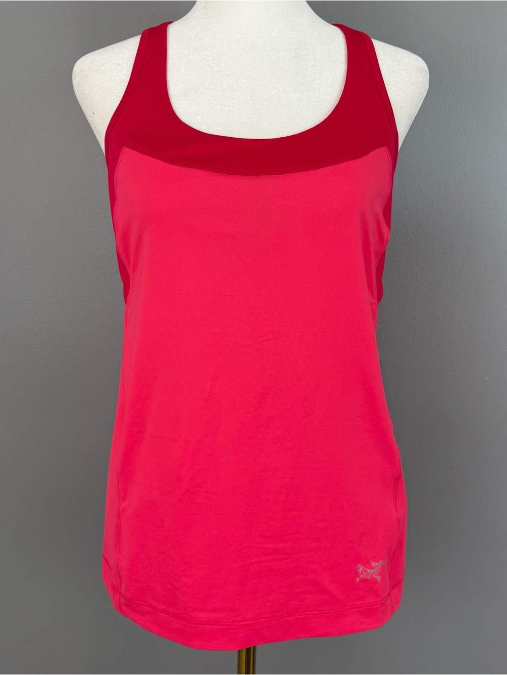 Arc'teryx Cita Tank Top Racerback Keyhole Back Unpaded Bra Pink Medium